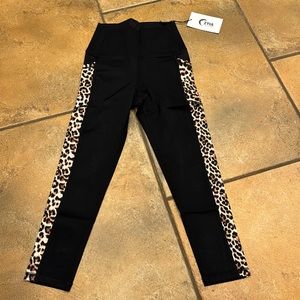 Leopard pocket brillant hi rise Capri 20 inch ( zyia)